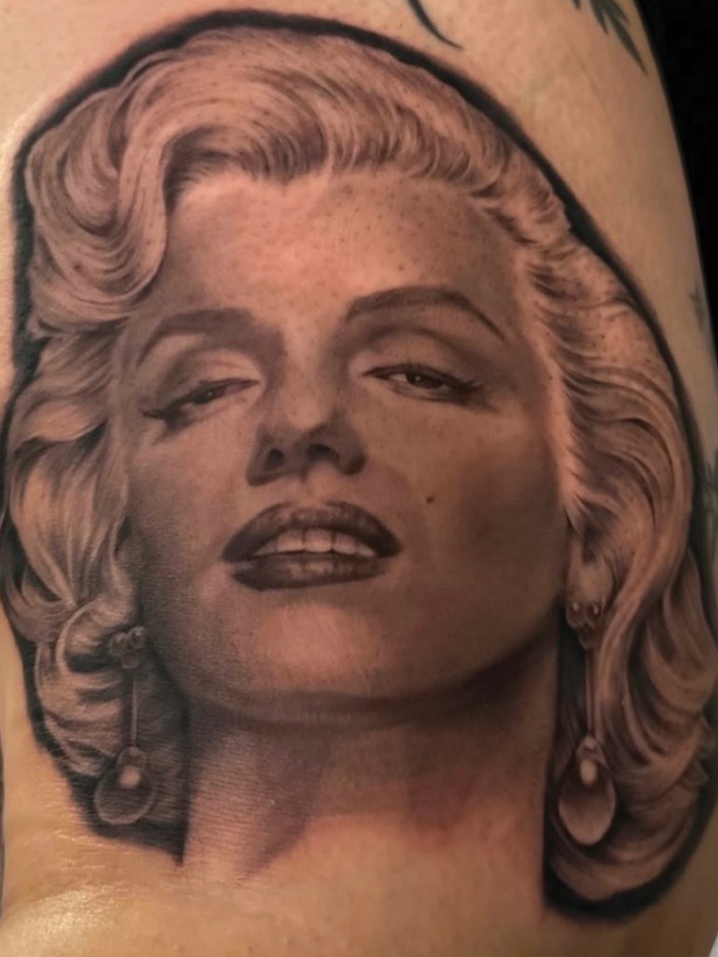 marilyn monroe portrait tattoo
